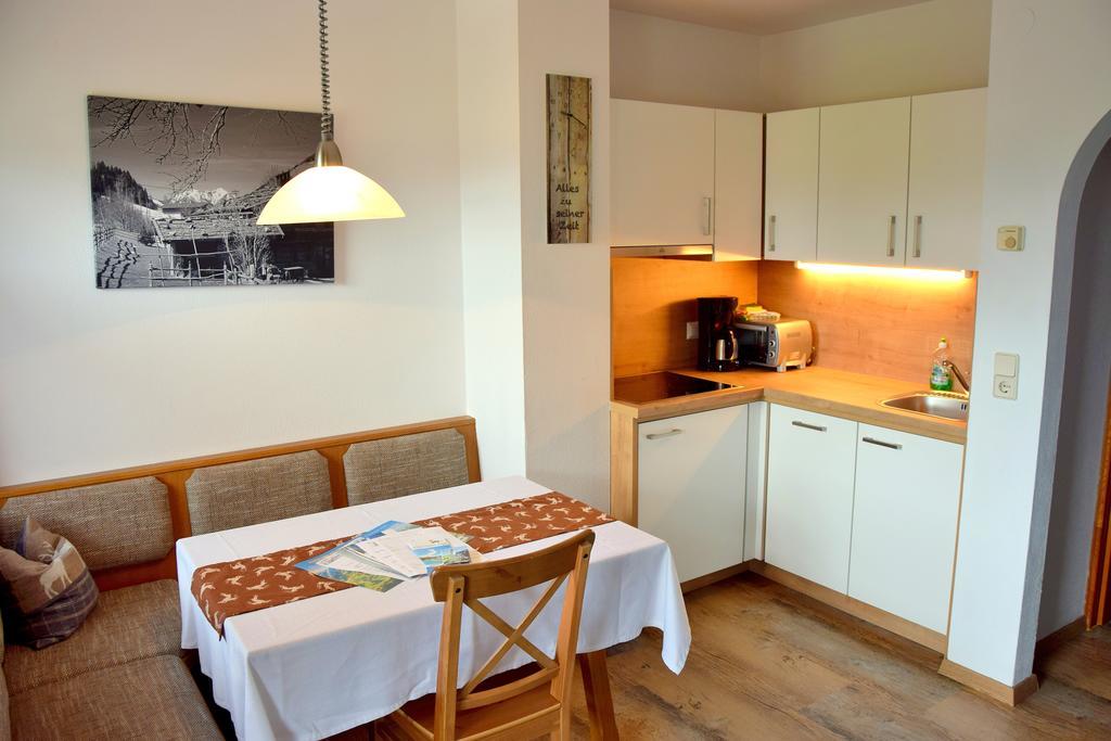 Tennladen Apartments Niederau Esterno foto