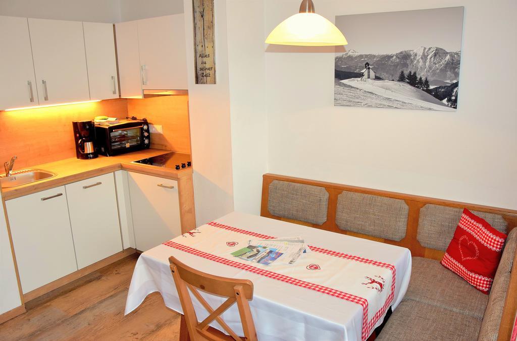 Tennladen Apartments Niederau Esterno foto